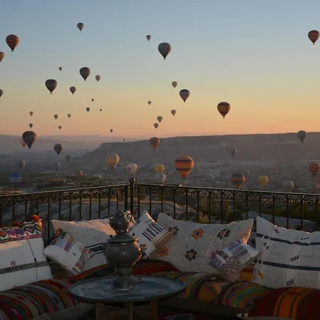 Lale Saray Hotel