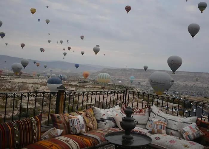 Lalesaray 우치사르